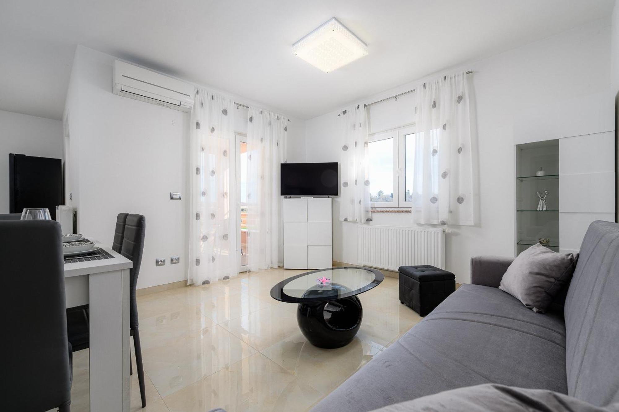 Stancija Amorozo 5 - Apartment N. 7 Poreč Exteriör bild